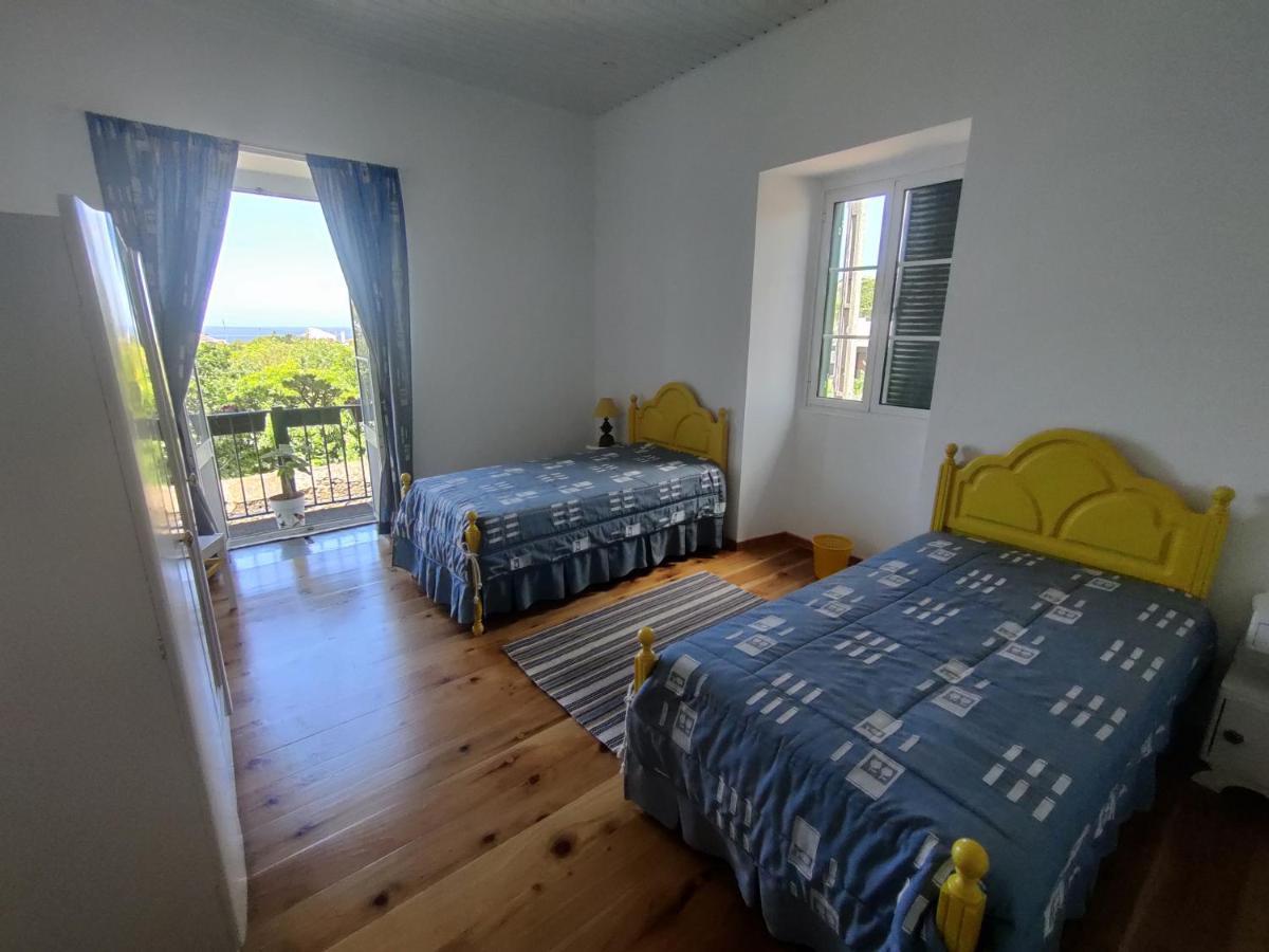 リベイラ・グランデ Casa Amarela De Santanaヴィラ エクステリア 写真